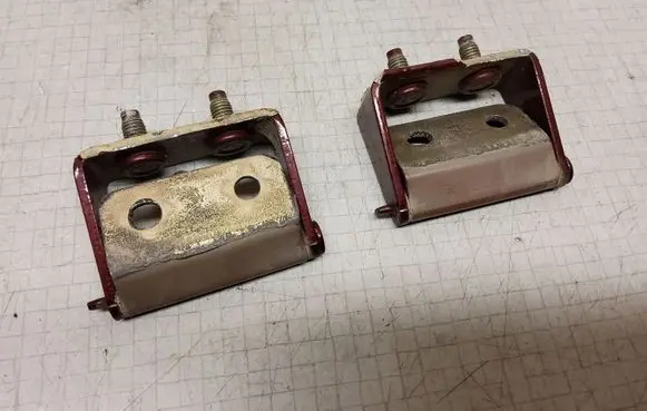Nissan Primera Tailgate/trunk/boot hinge