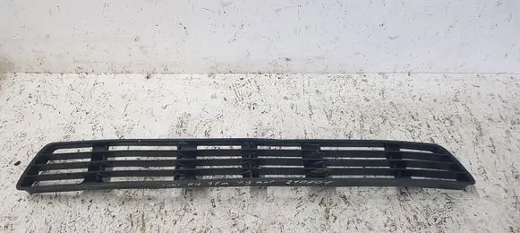 Audi A4 S4 B5 8D Front bumper lower grill 8D0807683