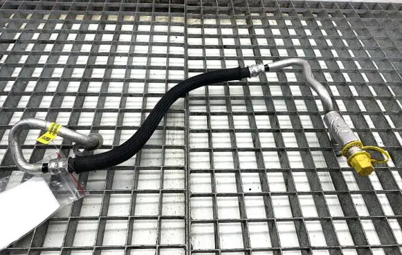 Tesla Model Y Air conditioning (A/C) pipe/hose 162591000E