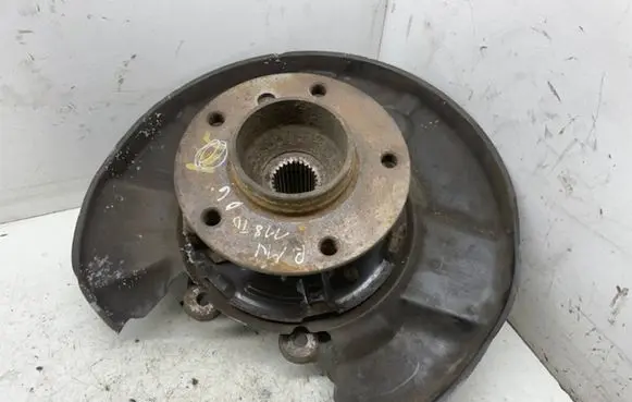 BMW 1 E81 E87 Rear wheel hub 761580