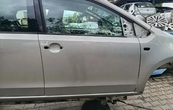 Audi Coupe Front door