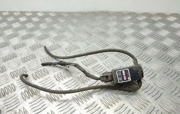 KIA Soul Windscreen/windshield washer pump 985102K000
