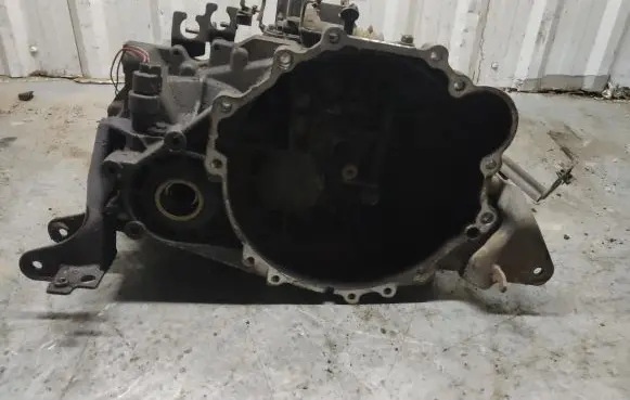 Hyundai Elantra Manual 5 speed gearbox