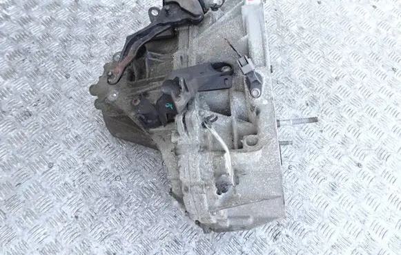 Nissan Qashqai Manual 6 speed gearbox TL4126 082189 320104EA
