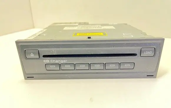Audi A4 S4 B7 8E 8H CD/DVD changer 4E0035111A 4E0910111D