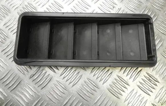 Jaguar I-Pace Quarter panel pressure vent GX63280B62AA I12162