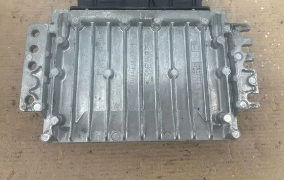 Mini One - Cooper Cabrio R52 Engine control unit/module 7527610 S118012001N S83293