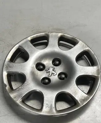 Peugeot 307 CC R15 wheel hub/cap/trim 9685795980 9685795880