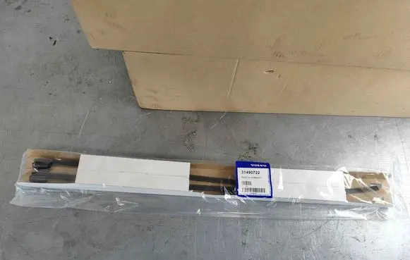 Volvo XC60 Windshield/front glass wiper blade 31490722