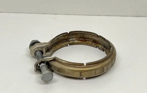Mercedes-Benz V Class W447 Muffler pipe connector clamp A0009951604