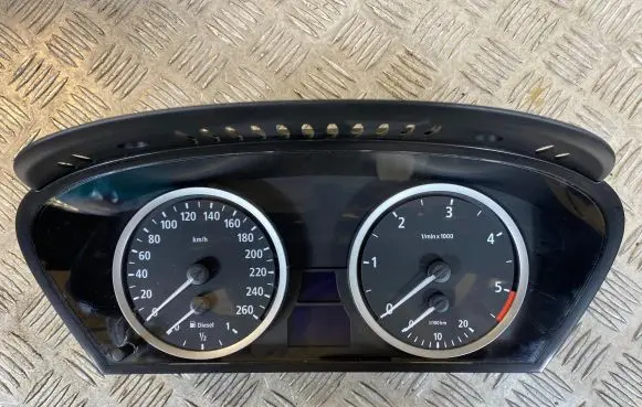BMW 5 E60 E61 Speedometer (instrument cluster) 62116983153 110080213 215542076733