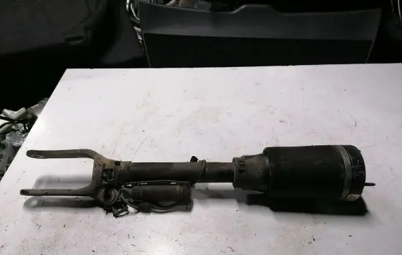 Mercedes-Benz GL X164 Front shock absorber/damper