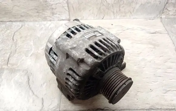 Volvo S40, V40 Generator/alternator 9472908