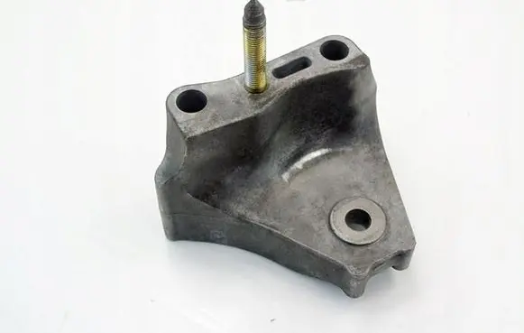 Toyota Avensis T250 Engine mount bracket
