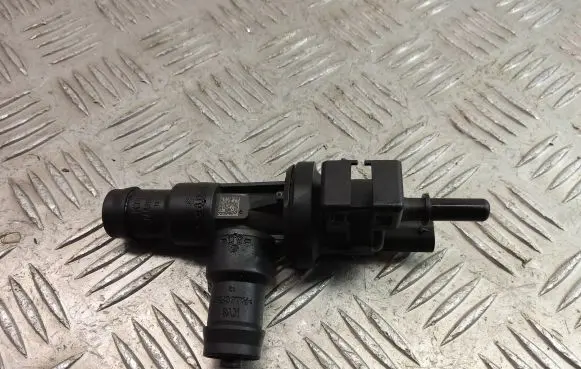 BMW X1 F48 F49 Valve vacuum 7614013