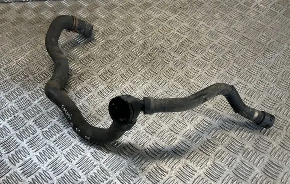 Coolant pipe/hose