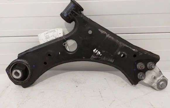 Jeep Compass Front lower control arm/wishbone 68318011AG