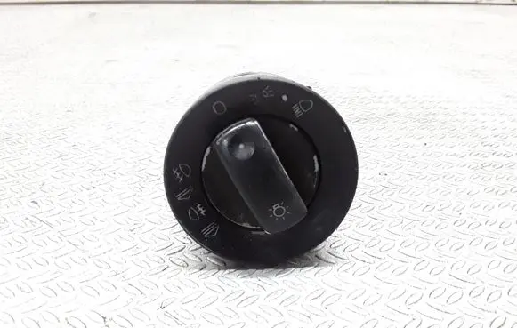 Audi A4 S4 B7 8E 8H Light switch 8E0941531C