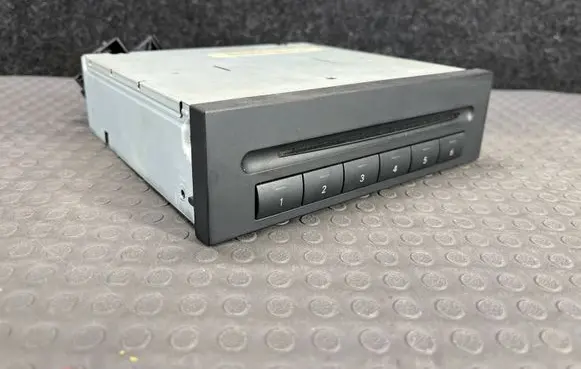Mercedes-Benz E W211 CD/DVD changer A2118202489