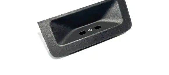 Skoda Enyaq iV USB socket connector 5LA863617 34724