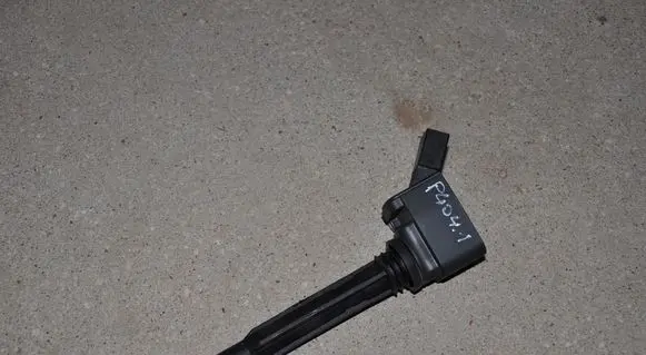 Audi Q3 8U High voltage ignition coil 06J905110K KLEP4041