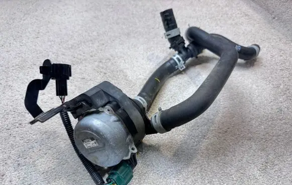 Nissan Leaf II (ZE1) Electric auxiliary coolant/water pump 215815SA0A 0641001451