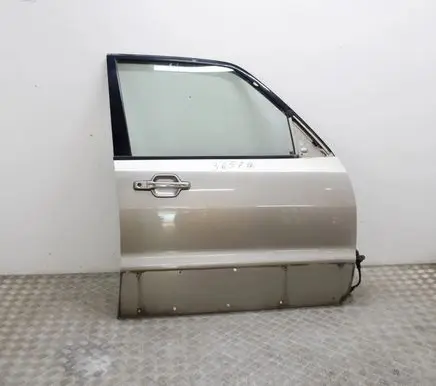 Mitsubishi Pajero Front door MN161226
