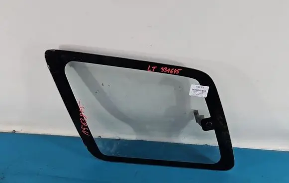Toyota RAV 4 (XA10) Rear side window IMPRK1563875