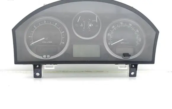 Land Rover Discovery 3 - LR3 Speedometer (instrument cluster) YAC500023