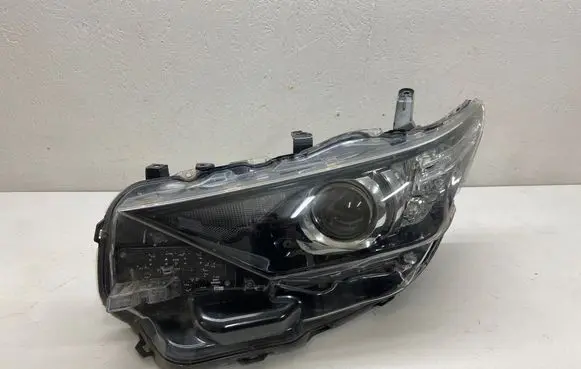 Toyota Auris E180 Headlight/headlamp 8115002K30 90070908
