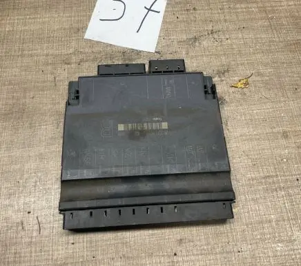 Mercedes-Benz S W220 Seat control module 2208205685 04W06 7270