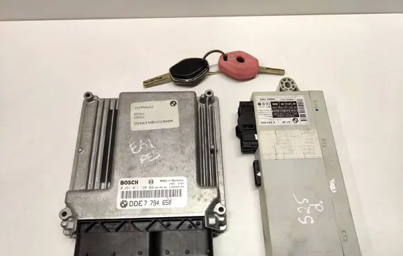 BMW 5 E60 E61 Engine ECU kit and lock set 0281011120 7794650 61356943854