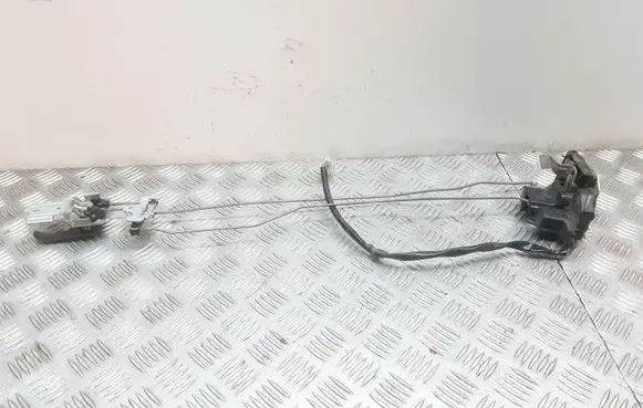 Mazda 626 Rear door lock