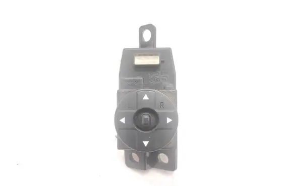 Wing mirror switch