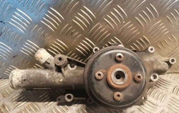 Mercedes-Benz Vito Viano W639 Water pump