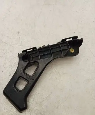 Lexus CT 200H Front bumper mounting bracket 5211676010 52116