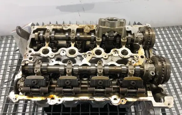 BMW 3 GT F34 Engine head 8602581