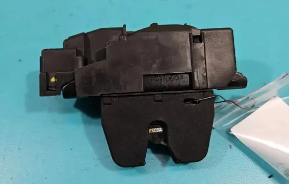Peugeot 308 Tailgate/trunk/boot lock/catch/latch 9804762080 IMPRK1383703