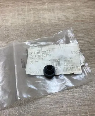 Mercedes-Benz 200 300 W123 Fuel injector A1160780873