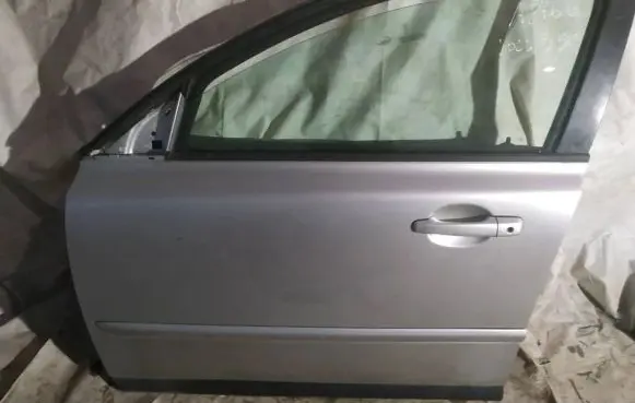 Volvo V50 Front door pilkos