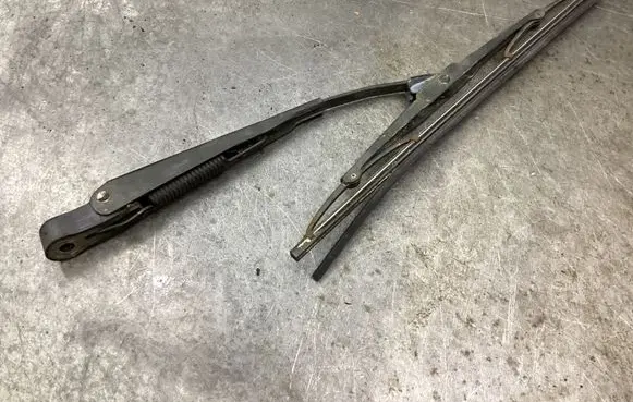 Opel Frontera A Rear wiper blade arm 