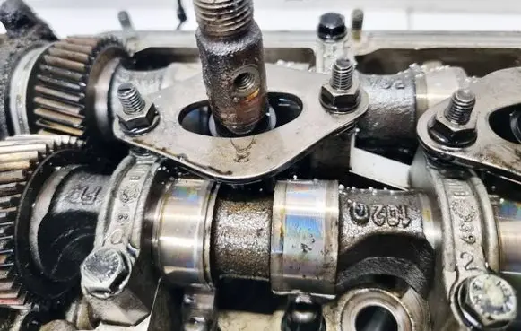 Skoda Superb B5 (3U) Fuel injector