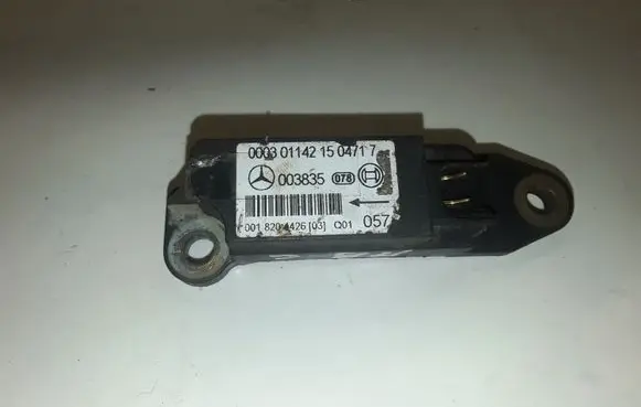 Mercedes-Benz C W203 Airbag deployment crash/impact sensor 0018204426