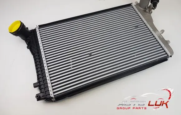 Skoda Octavia Mk2 (1Z) Intercooler radiator 1K0121345M
