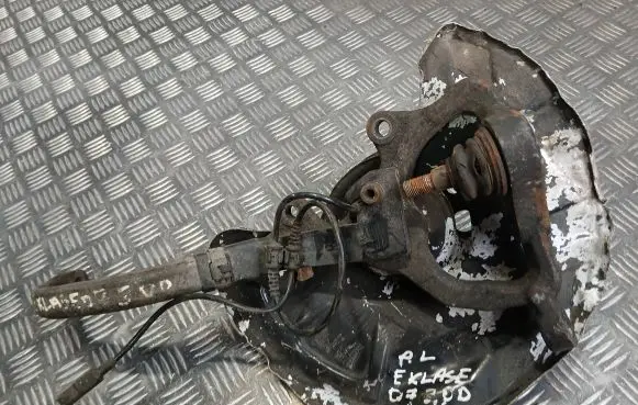 Mercedes-Benz E W211 Front wheel hub spindle knuckle