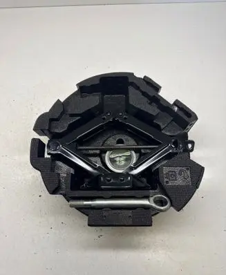 Subaru Legacy Tool set 97035AG001
