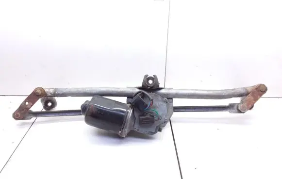 Front wiper linkage and motor