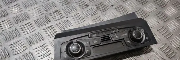 Audi S5 Air conditioning/heating control unit 8T1820043