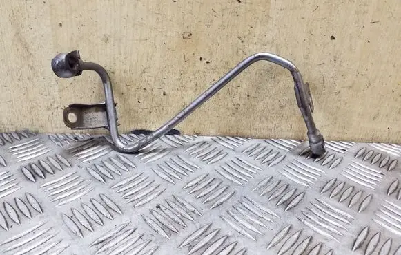 Coolant pipe/hose