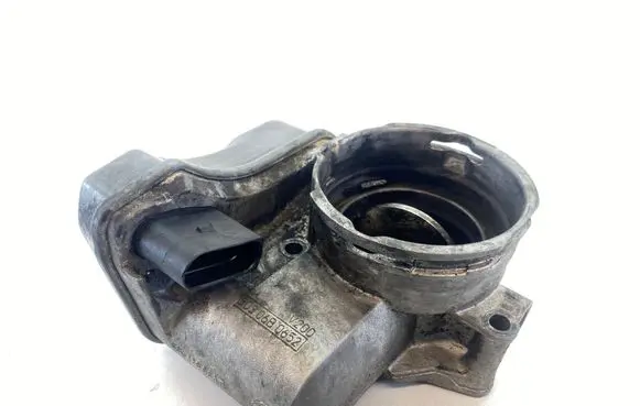 Volkswagen PASSAT B6 Throttle valve 03G128063B